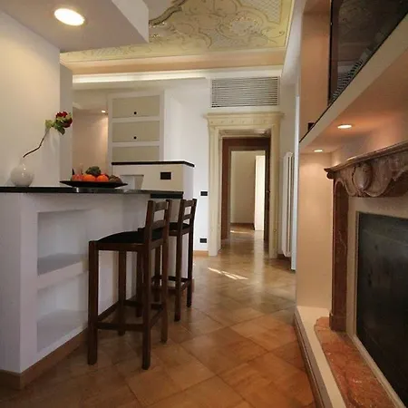 Bohemia Apartment Lake Como